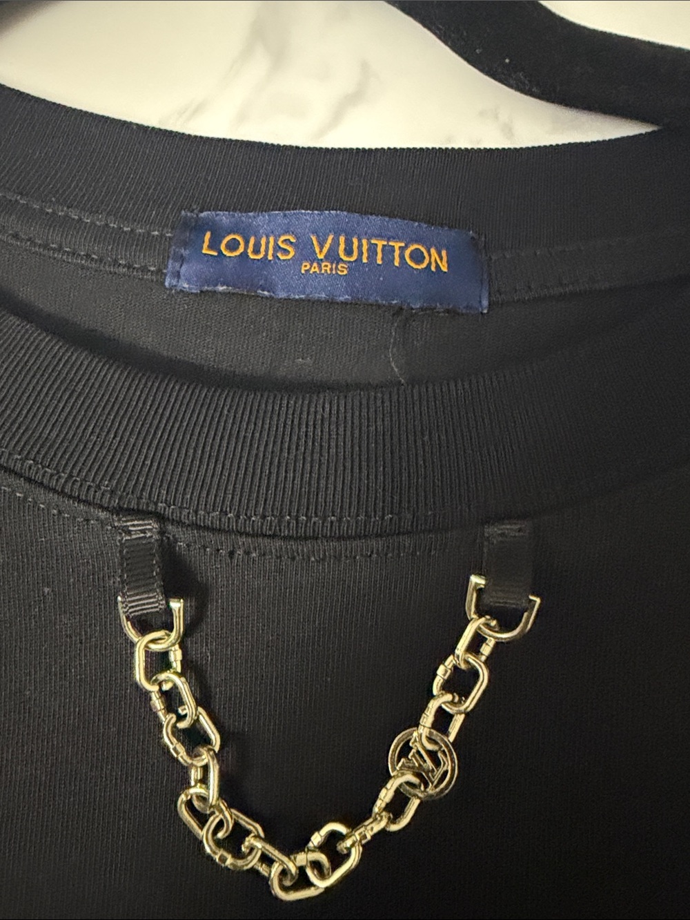 Black Men’s Louis Vuitton Crew Neck T-Shirt with Blue Logo Pocket - Picture 2 of 4